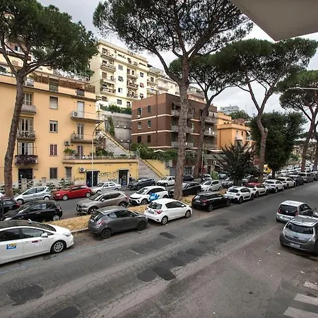 Daire 2bdr For 6 Guests - 100mt Subway B1 - 7 Fermate Dal Colosseo Roma
