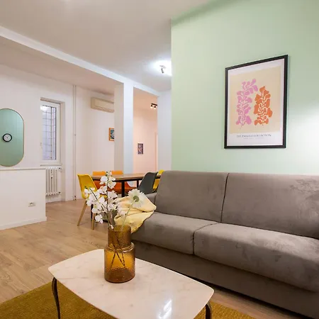 Daire 2bdr For 6 Guests - 100mt Subway B1 - 7 Fermate Dal Colosseo